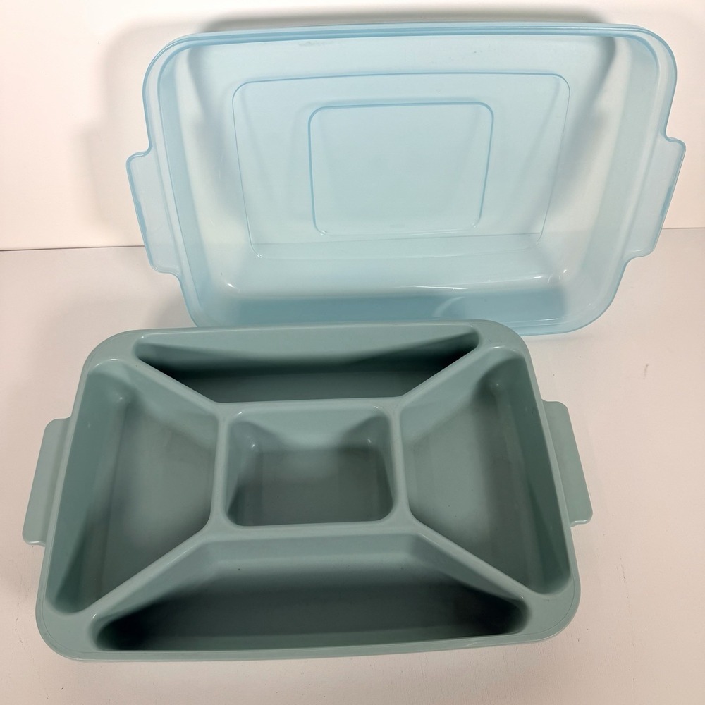 Vintage Rubbermaid Servin' Saver Green Divided Food Tray Covered Party Server